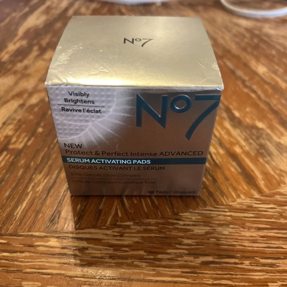 💧 No7 Protect & Perfect Intense ADVANCED Serum Activating Pads – 60 Pads